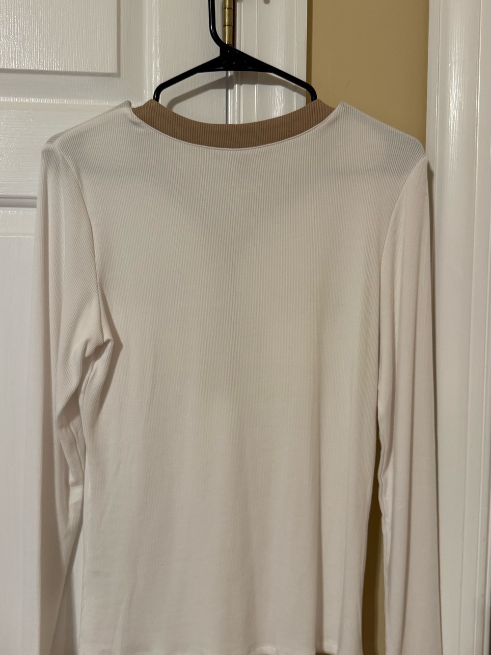Boston Proper So Essential Ribbed Colorblock Henley Top NWOT - Picture 3 of 6